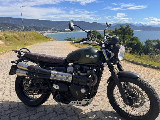 TRIUMPH STREET SCRAMBLER 